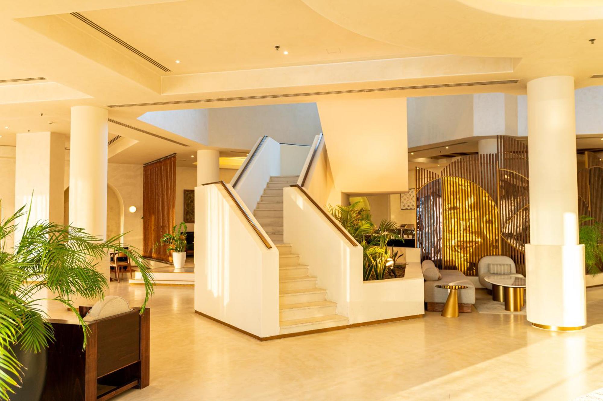 Majestic Cove Hotel - Formerly Le Meridien Fairway ดูไบ ภายนอก รูปภาพ