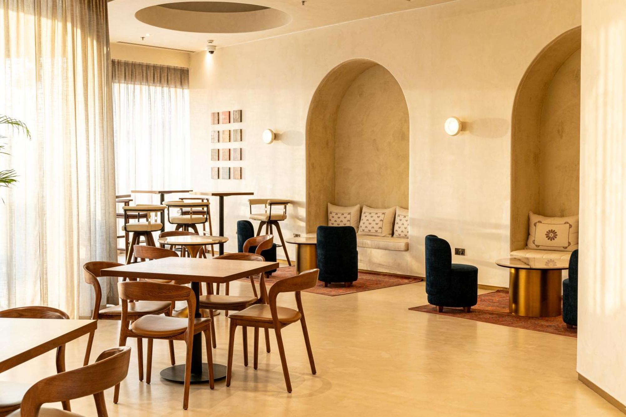 Majestic Cove Hotel - Formerly Le Meridien Fairway ดูไบ ภายนอก รูปภาพ