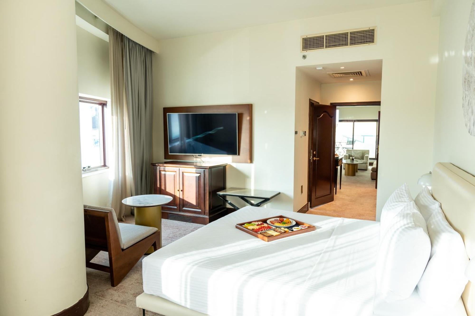 Majestic Cove Hotel - Formerly Le Meridien Fairway ดูไบ ภายนอก รูปภาพ