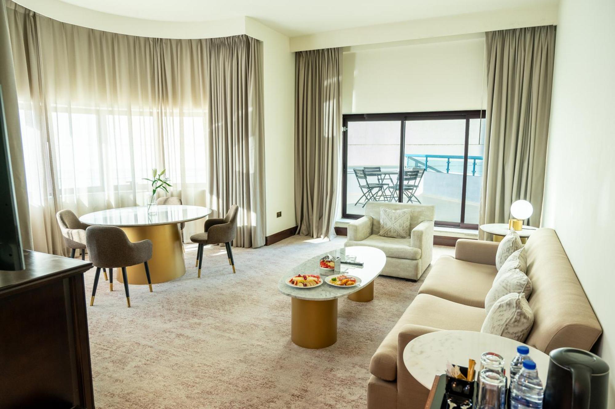 Majestic Cove Hotel - Formerly Le Meridien Fairway ดูไบ ภายนอก รูปภาพ