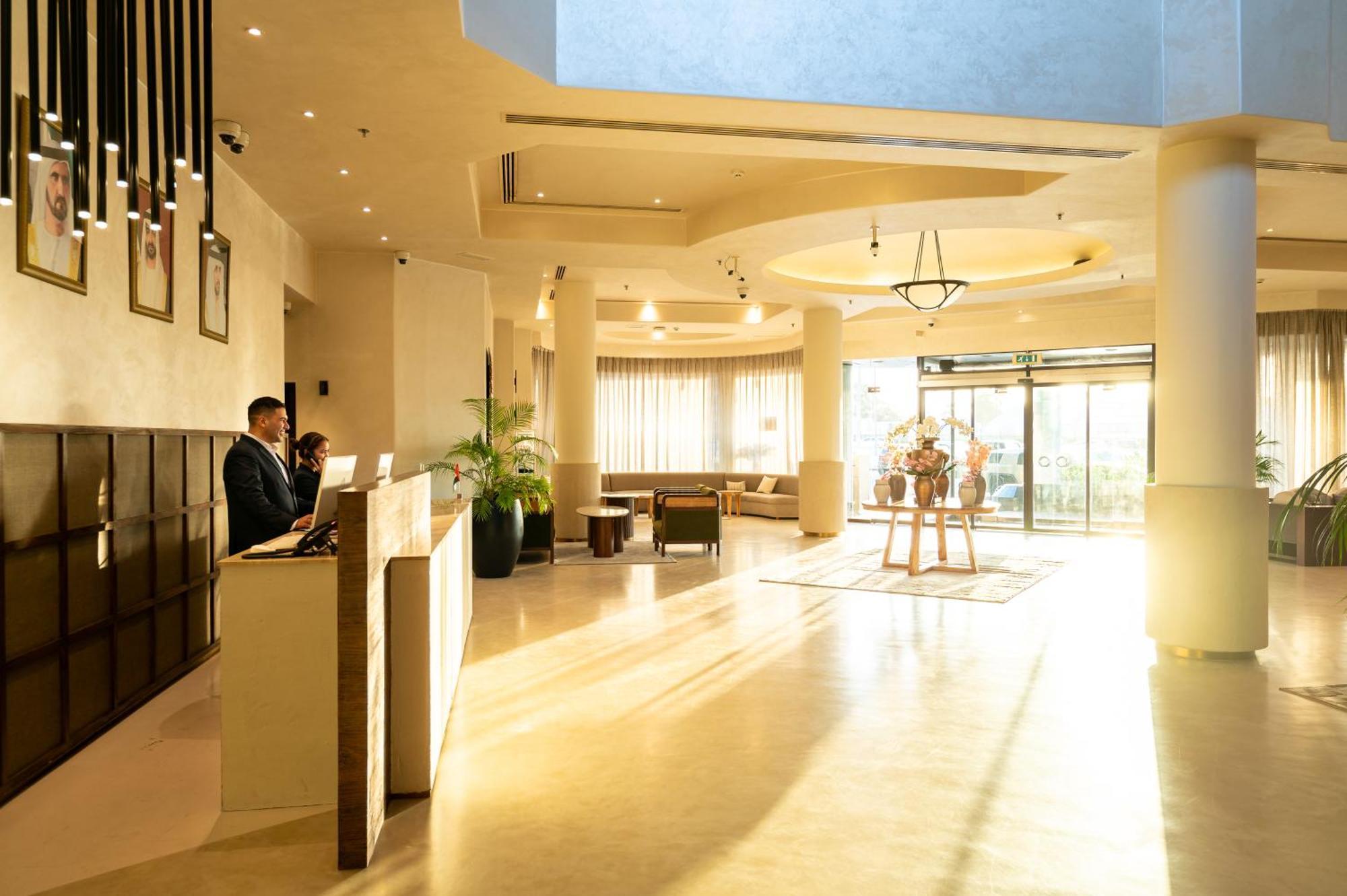 Majestic Cove Hotel - Formerly Le Meridien Fairway ดูไบ ภายนอก รูปภาพ